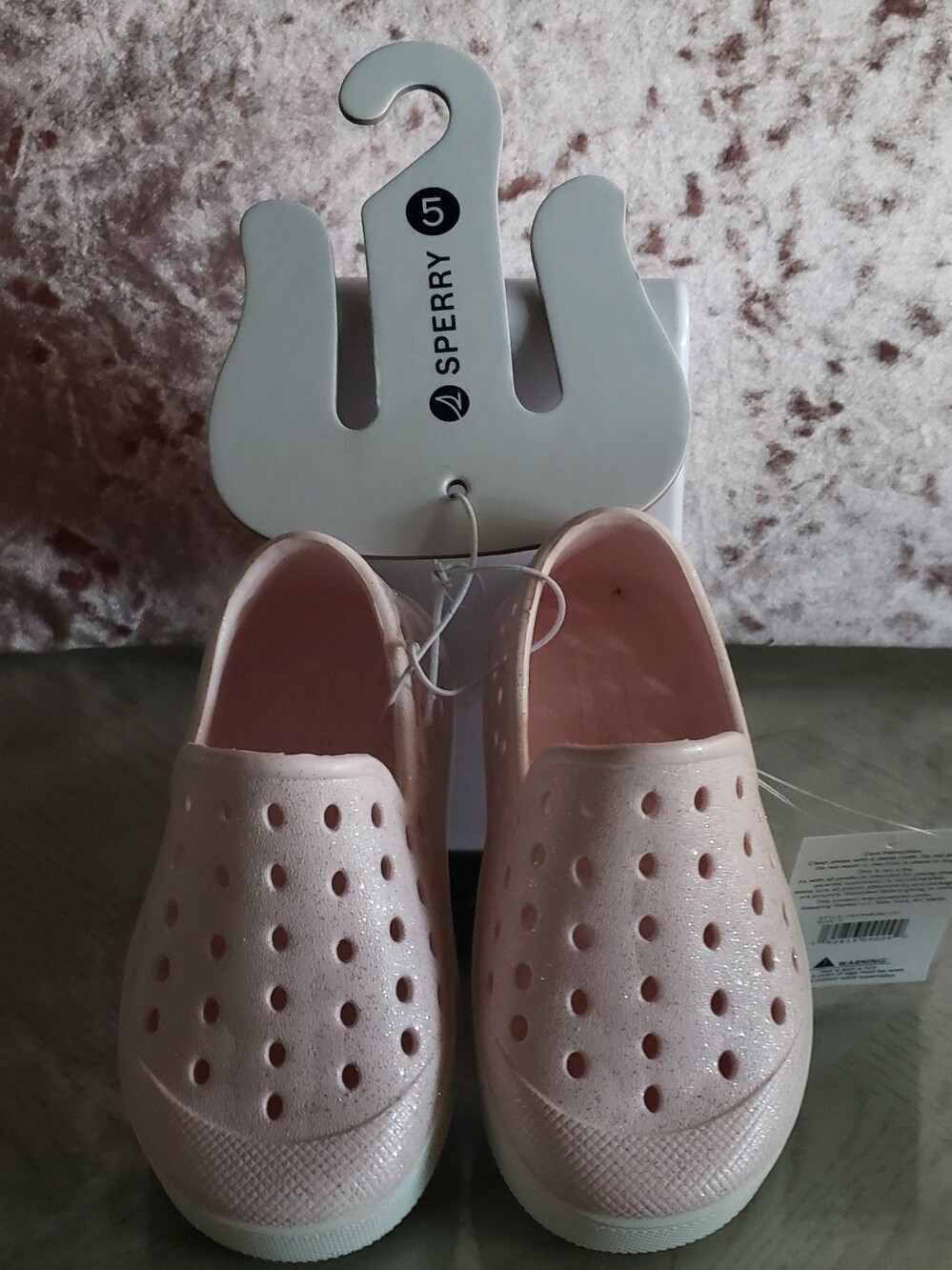 🆕️ Sperry Girls' Slip-On Perforated Shoes in Shimmery Pink